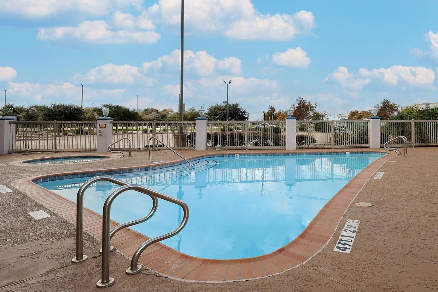 Sonesta Essential Houston Westchase Hotel Екстериор снимка